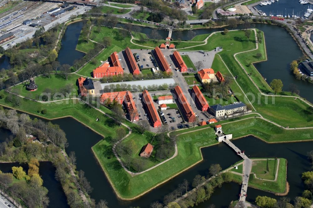 Aerial photograph Kopenhagen - Fortress Kastell von Kopenhagen Gl. Hovedvagt in Copenhagen in Region Hovedstaden, Denmark