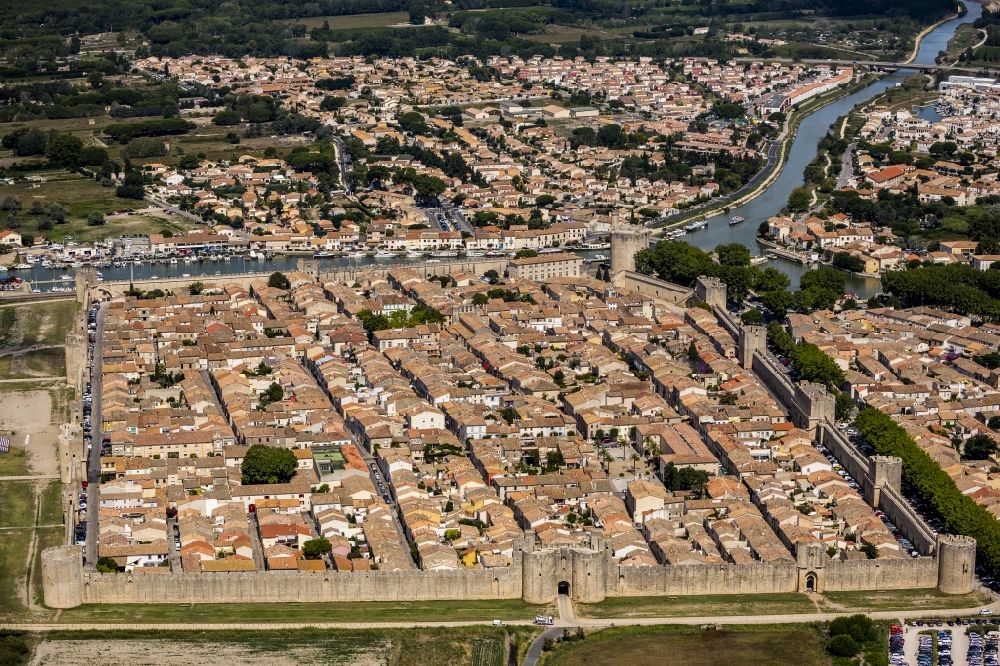 Aerial image Aigues-Mortes - Fortifications at Old Town Center in Aigues-Mortes in France