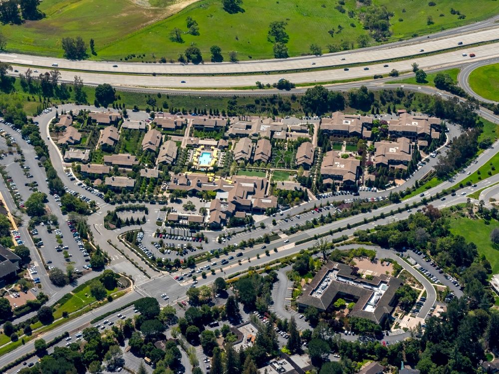 Menlo Park from above - Company settlement on Sand Hill Road in Menlo Park in California in the USA. Sand Hill Road is famous for its high concentration of venture capital companies and its high rents. It is located North of Junipero Serra Freeway