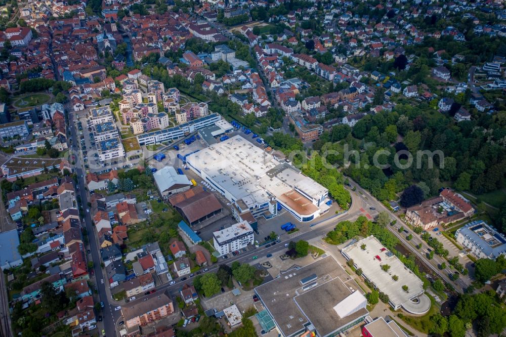 Aerial photograph Ettlingen - Company grounds and facilities of in Ettlingen in the state Baden-Wuerttemberg, Germany