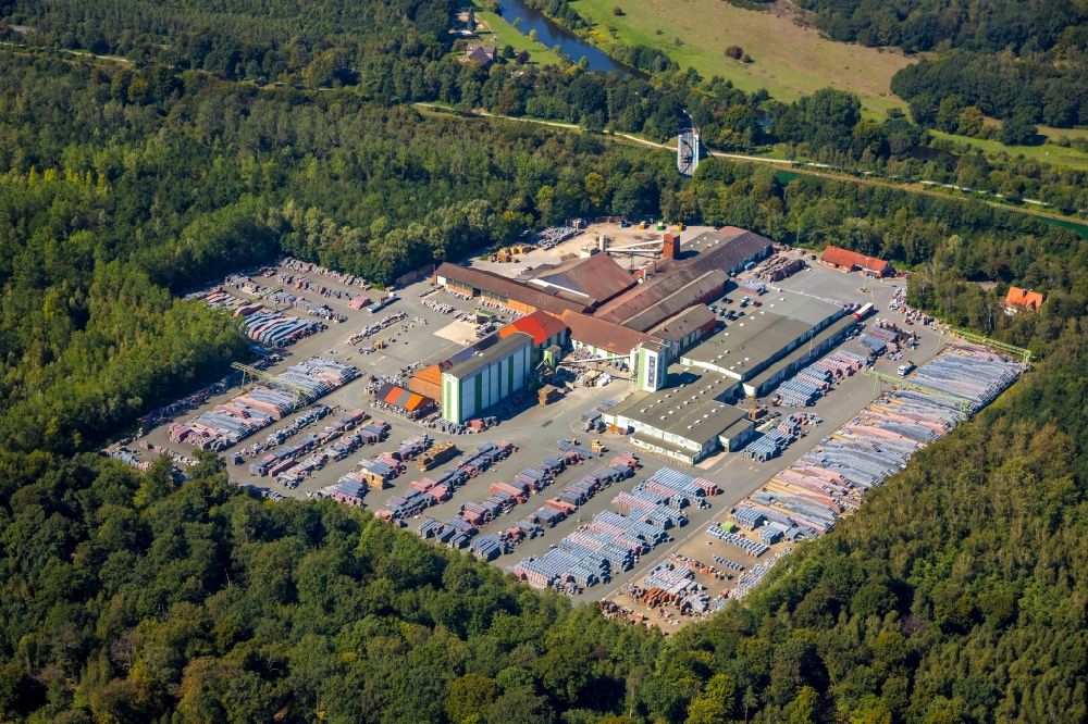 Hünxe from above - Company grounds and facilities of Dachziegelwerke Nelskamp GmbH - factory Gartrop in Huenxe in the state North Rhine-Westphalia, Germany