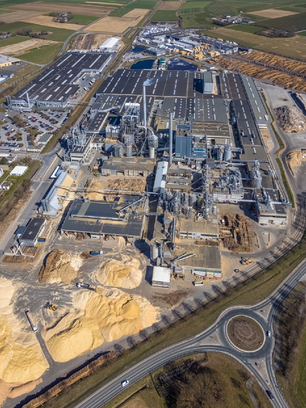 Brilon from the bird's eye view: Company grounds and facilities of of EGGER Holzwerkstoffe Brilon GmbH & Co. KG in Brilon at Ruhrgebiet in the state North Rhine-Westphalia, Germany