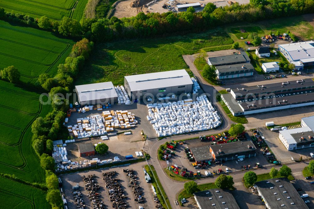 Elmenhorst from the bird's eye view: Company grounds and facilities of IPLS International Packing and Logistic Solutions GmbH in Elmenhorst in the state Schleswig-Holstein, Germany