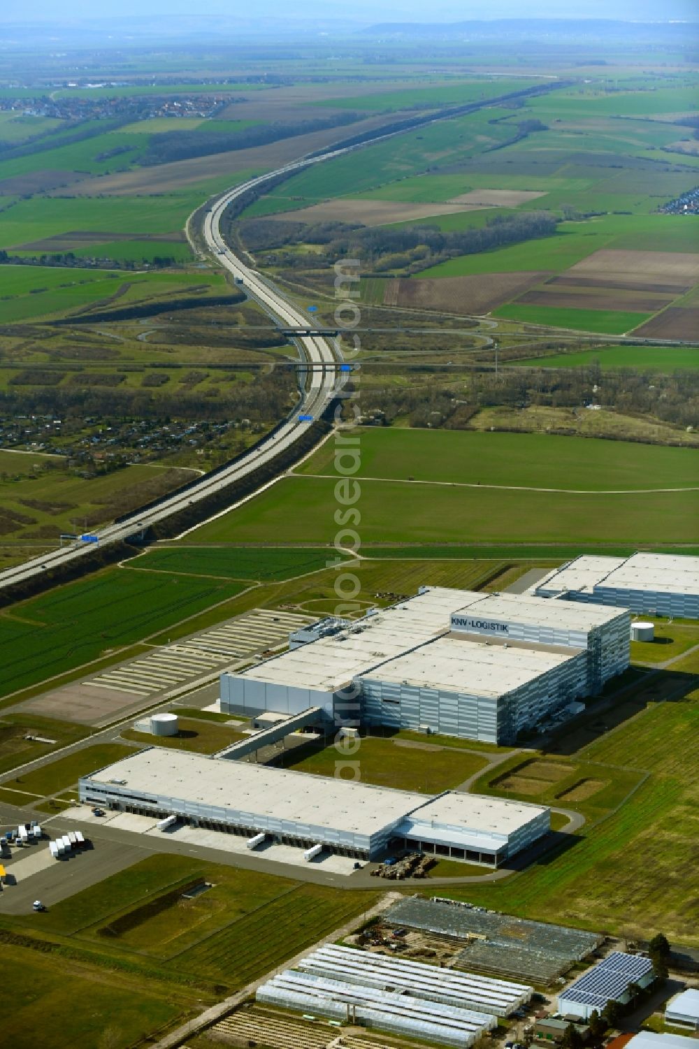 Aerial photograph Erfurt - Company premises of the logistics company KNV Zeitfracht GmbH with halls, company buildings and production facilities in the commercial area in the Gispersleben district in Erfurt in the state of Thuringia, Germany