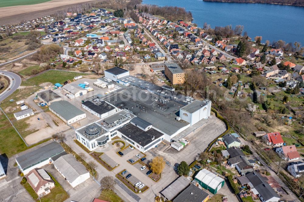 Aerial photograph Waren (Müritz) - Company grounds and facilities of Mecklenburger Backstuben in Waren (Mueritz) in the state Mecklenburg - Western Pomerania, Germany