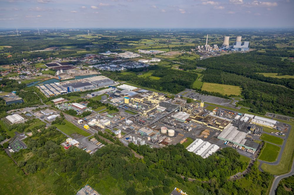 Hamm from above - Company grounds and facilities of Du Pont de Nemours (Deutschland) GmbH in the district Norddinker in Hamm at Ruhrgebiet in the state North Rhine-Westphalia