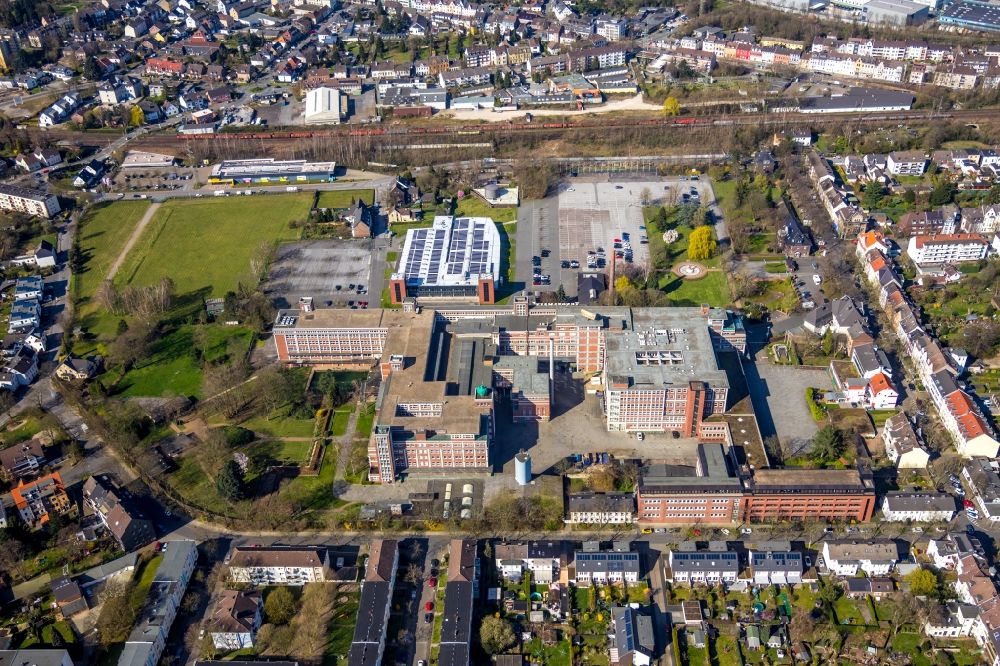 Aerial photograph Mülheim an der Ruhr - Company headquarters and premises of Tengelmann Group in Muelheim on the Ruhr in the state of North Rhine-Westphalia