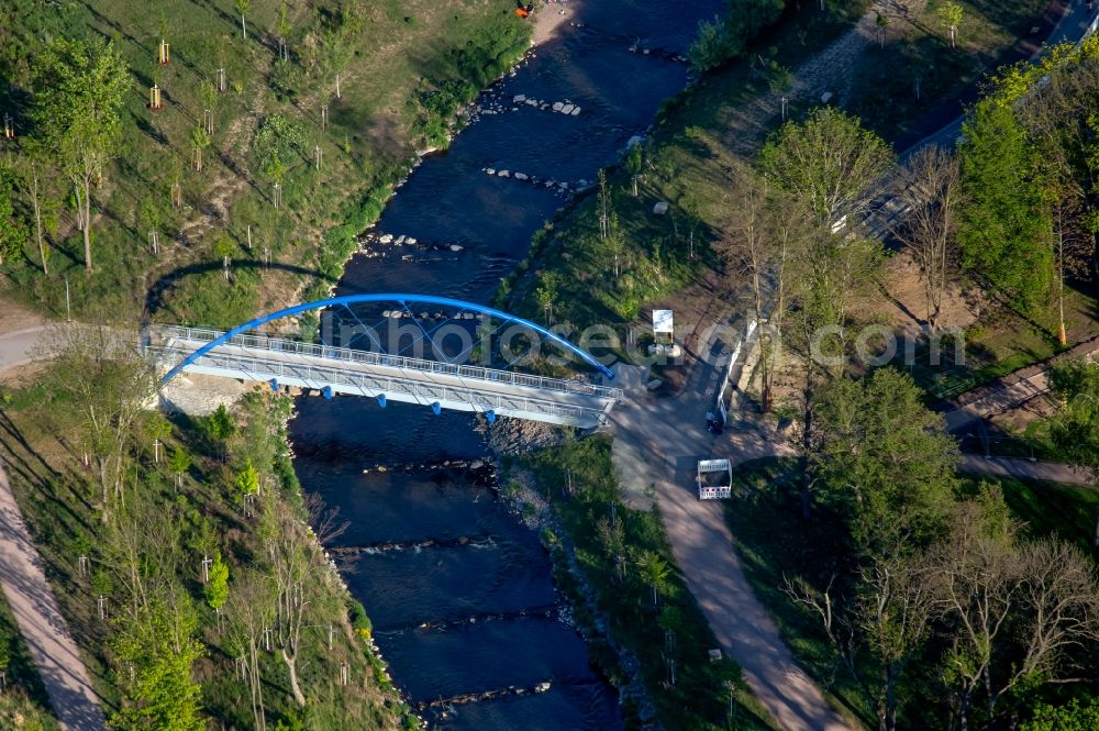 Erfurt from above - Fish ladder and barrage on the bank of the river course of the Gera in Kilianipark in the district Gispersleben in Erfurt in the state Thuringia, Germany