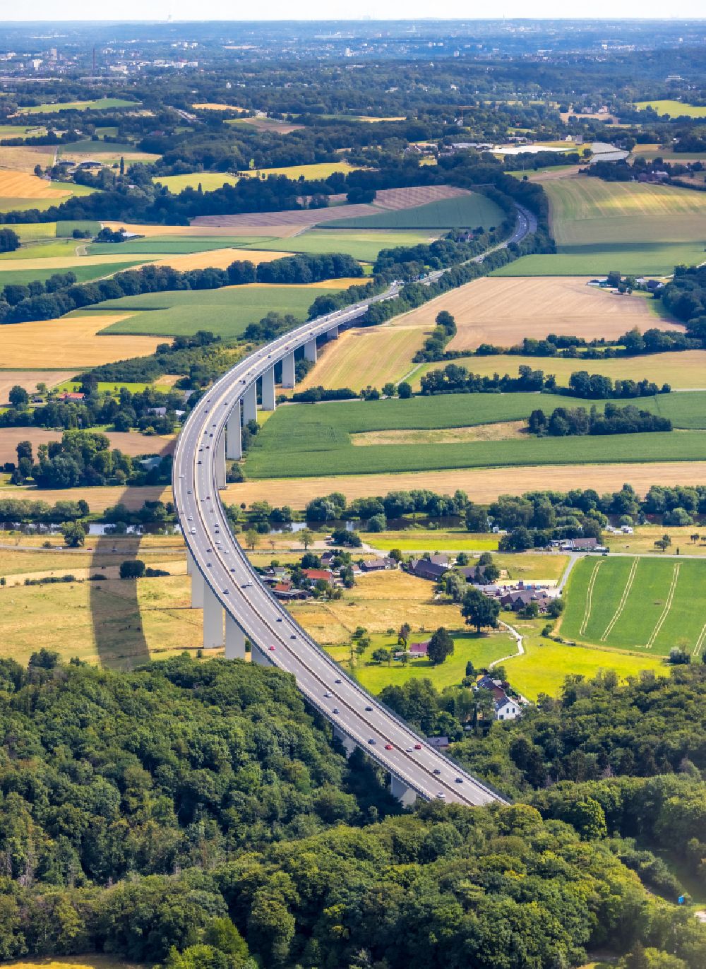 Aerial image Mintard - Fisheye perspective Routing and traffic lanes over the highway bridge in the motorway A 52 over the shore of river Ruhr in Muelheim on the Ruhr in the state North Rhine-Westphalia, Germany