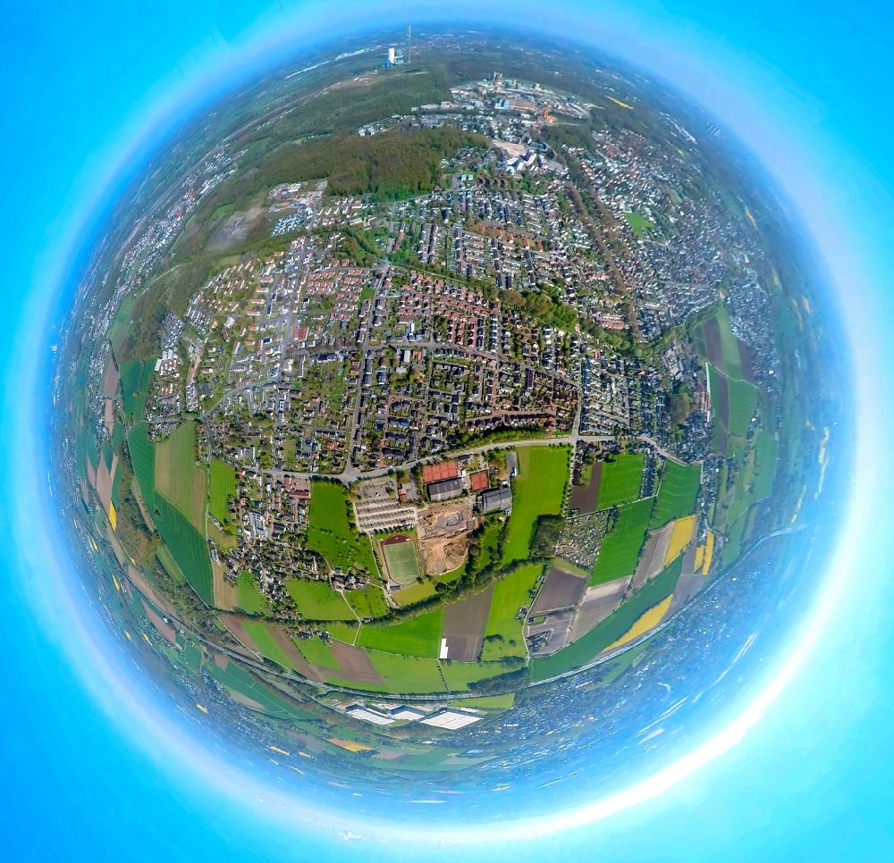 Bergkamen from the bird's eye view: Fisheye perspective residential areas on the edge of agricultural land on street Carl-von-Ossietzky-Strasse in Bergkamen at Ruhrgebiet in the state North Rhine-Westphalia, Germany