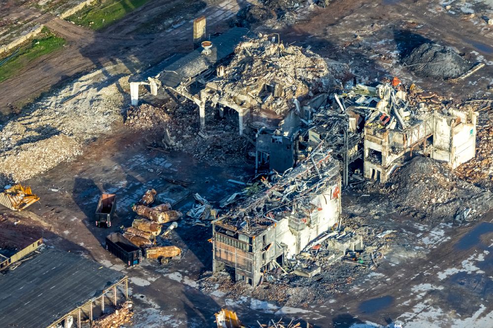 Duisburg from above - Areas - demolition and unsealing work on former RHI Didier factory in the district Wanheimerort in Duisburg at Ruhrgebiet in the state North Rhine-Westphalia, Germany