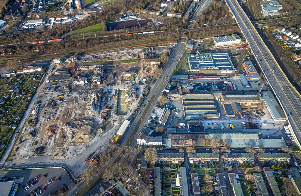 Duisburg from above - Areas - demolition and unsealing work on former RHI Didier factory in the district Wanheimerort in Duisburg at Ruhrgebiet in the state North Rhine-Westphalia, Germany
