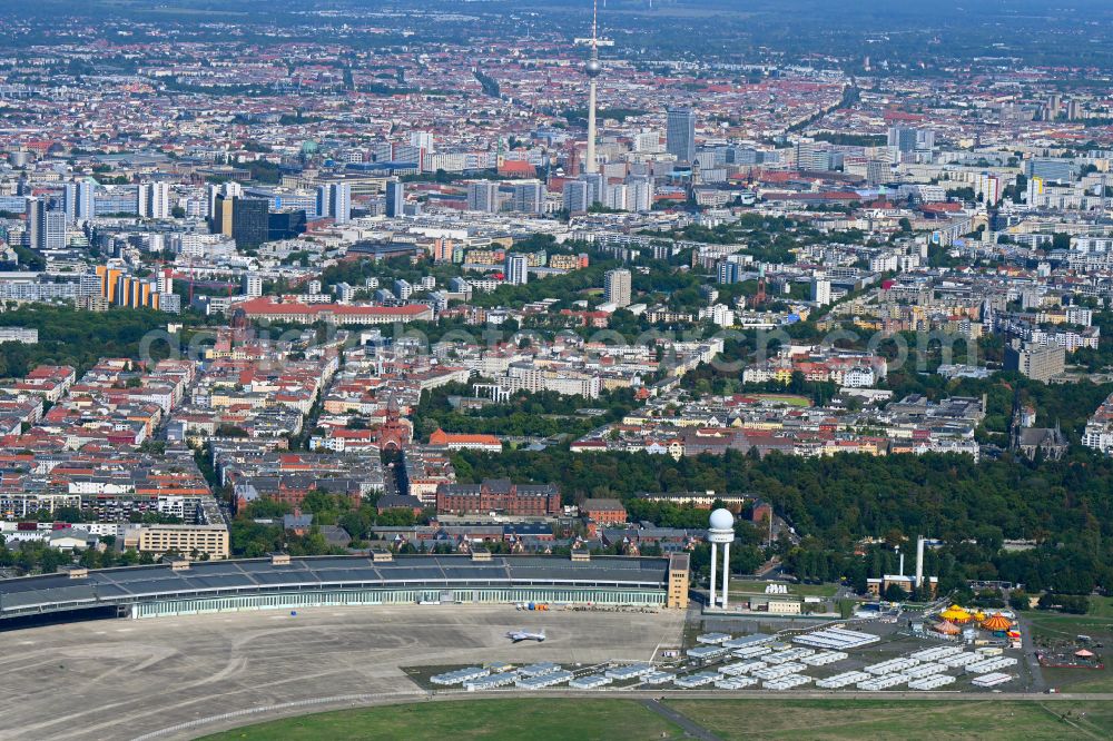 Berlin from the bird's eye view: Container settlement as temporary shelter and reception center for refugees on Columbiadamm in the district Tempelhof in Berlin, Germany