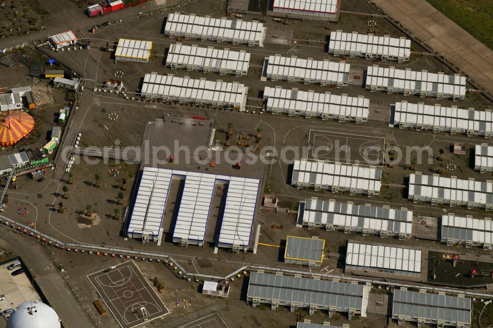 Aerial photograph Berlin - Container settlement as temporary shelter and reception center for refugees on Columbiadamm in the district Tempelhof in Berlin, Germany
