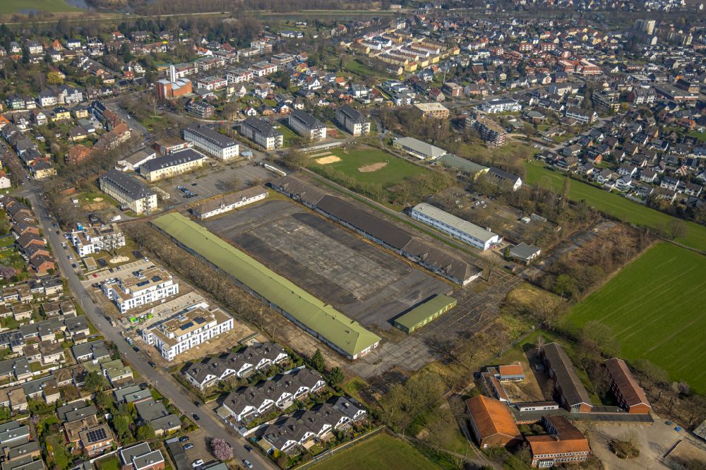 Hamm from the bird's eye view: Refugee - buildings at Alten Uentroper Weg on former Newcastle Barracks in Hamm in the state North Rhine-Westphalia