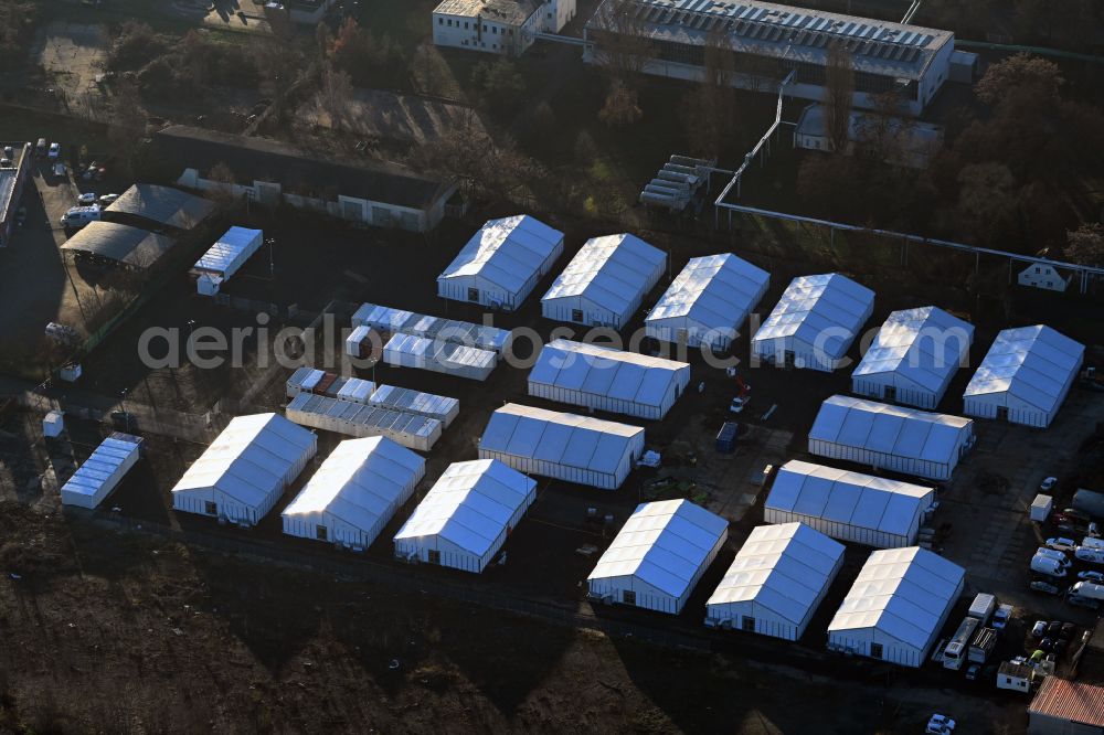 Aerial image Leipzig - Refugees Home camp as temporary shelter on street Elisabeth-Schumacher-Strasse in the district Paunsdorf in Leipzig in the state Saxony, Germany