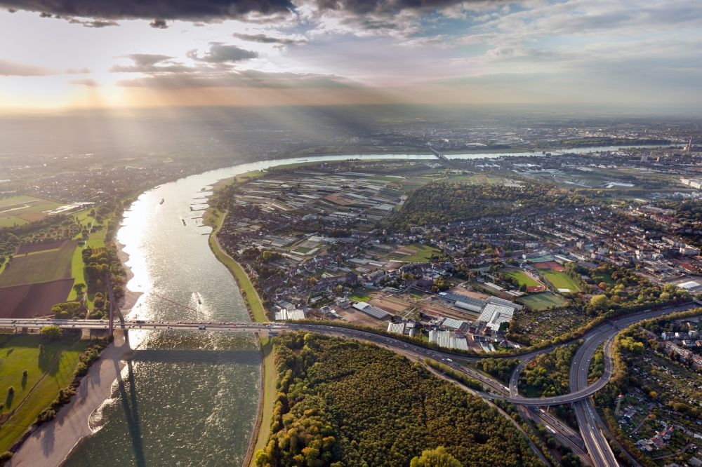Aerial image Düsseldorf - Viwq of the Fleher Bridge between Düsseldorf and Neuss in the state North Rhine-Westphalia. The Fleher Bridge crosses the Rhine and connects the cities Düsseldorf and Neuss