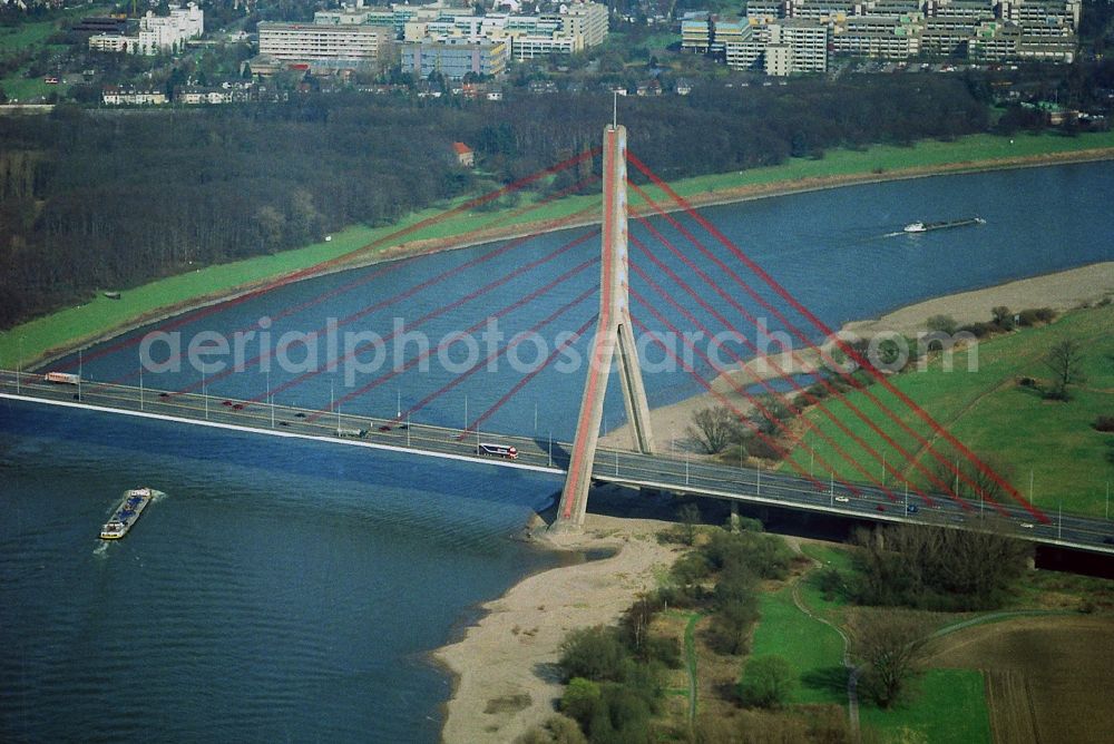Aerial image Düsseldorf - View of the Fleher Bridge between Düsseldorf and Neuss in the state North Rhine-Westphalia. The Fleher Bridge crosses the Rhine and connects the cities Düsseldorf and Neuss