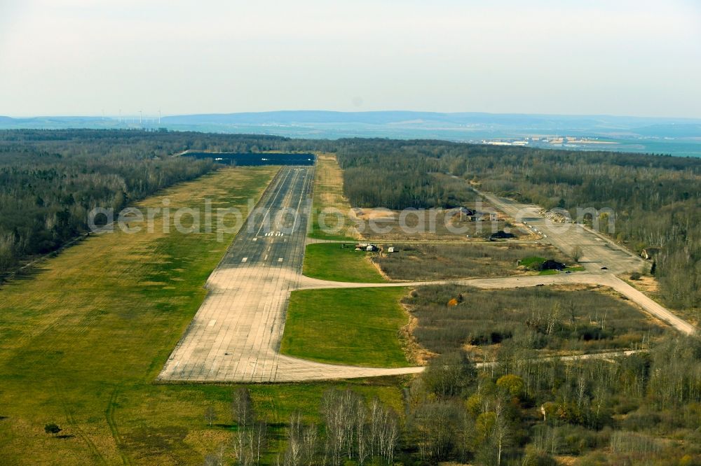 Aerial image Allstedt - Runway with tarmac terrain of airfield in Allstedt in the state Saxony-Anhalt, Germany