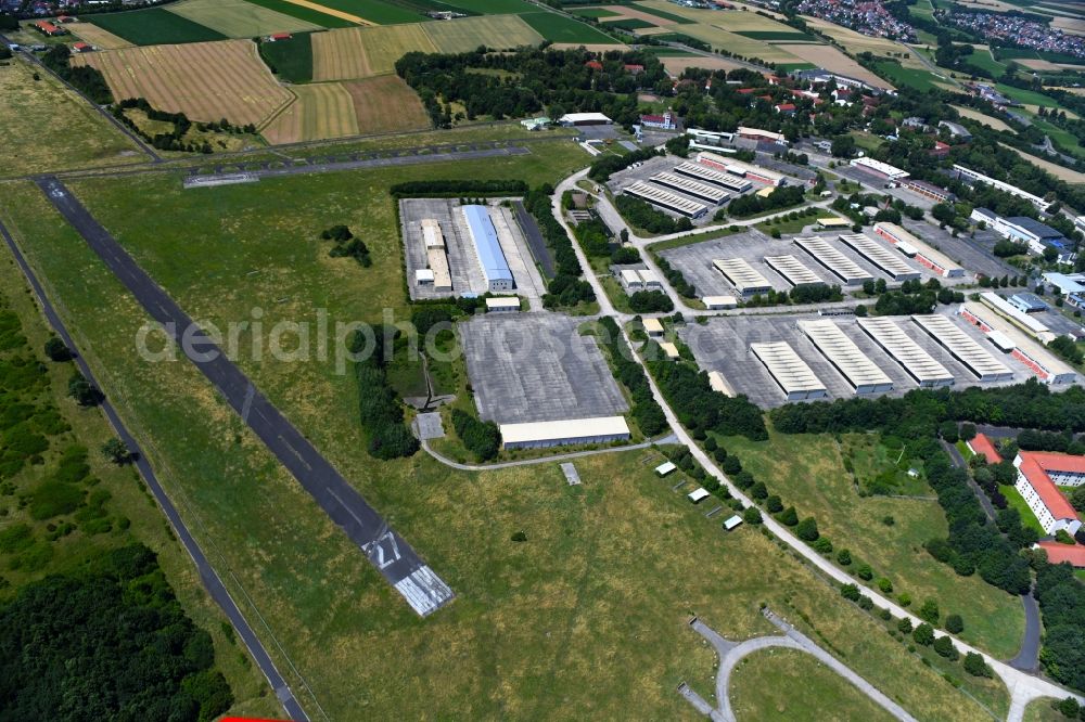 Aerial photograph Geldersheim - Runway with tarmac terrain of airfield Conn Barracks in Geldersheim in the state Bavaria, Germany