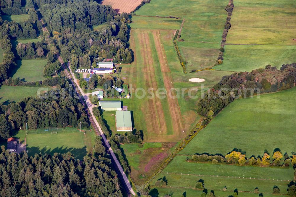 Schweighofen from above - Runway with tarmac terrain of airfield EDRO of FSC Suedpfalz and Aeroclub Schweighofen-Wissembourg e.V. in Schweighofen in the state Rhineland-Palatinate, Germany
