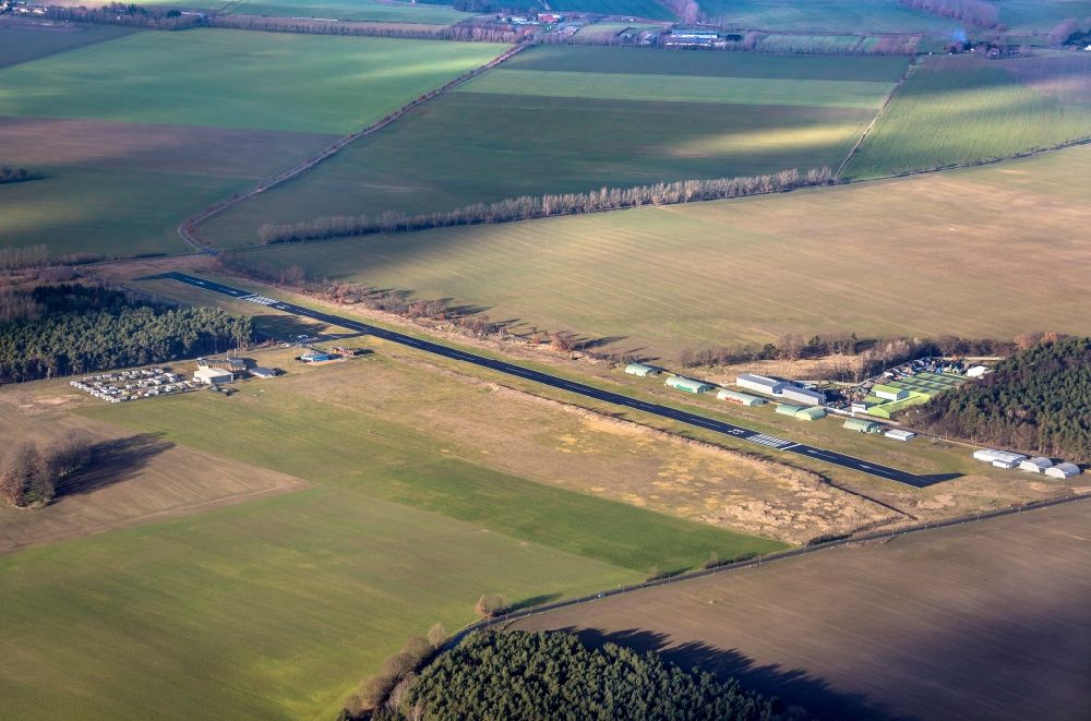 Aerial photograph Fehrbellin - Runway with tarmac terrain of airfield Fehrbellin in Fehrbellin in the state Brandenburg, Germany