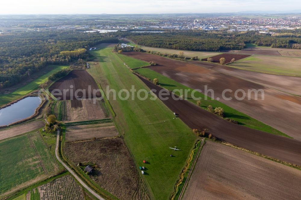 Gochsheim from above - Runway with tarmac terrain of airfield Schweinfurt South EDFS in Gochsheim in the state Bavaria, Germany