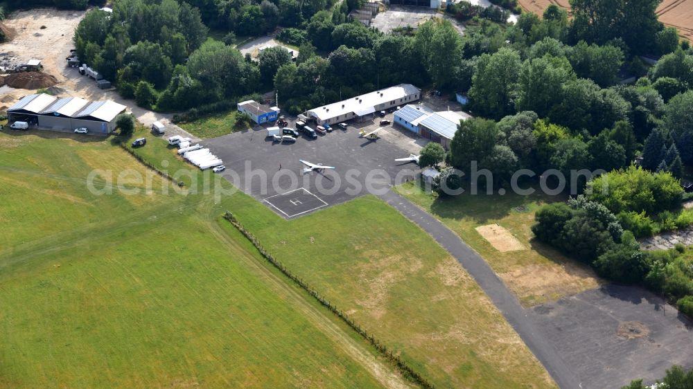 Aerial photograph Görlitz - Runway with tarmac terrain of airfield in Goerlitz in the state Saxony, Germany