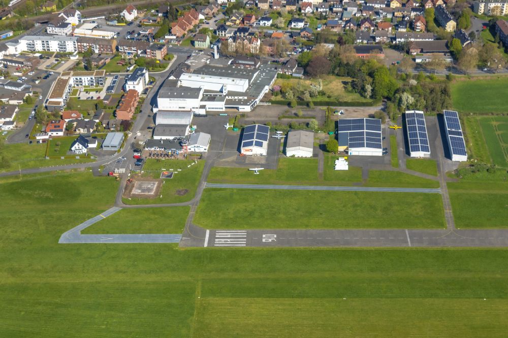 Hamm (Westfalen) from the bird's eye view: Runway with tarmac terrain of airfield in Hamm (Westfalen) in the state North Rhine-Westphalia, Germany