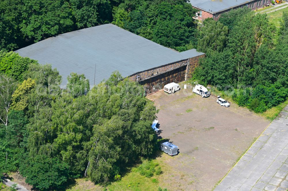 Aerial photograph Werneuchen - Airfield hangars of Aeroclub Melli Beese e.V. in Werneuchen in the state Brandenburg, Germany