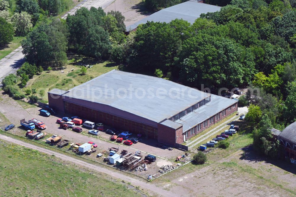 Aerial photograph Werneuchen - Airfield hangars in the commercial area in Werneuchen in the state Brandenburg, Germany