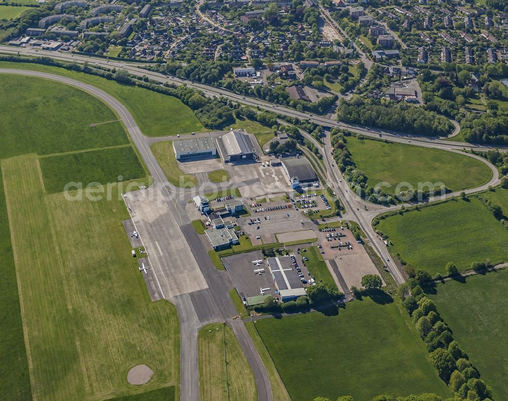 Kiel from above - Controlling tower, hangars and landing field areas of the airfield Holtenau in Kiel in the federal state Schleswig-Holstein, Germany