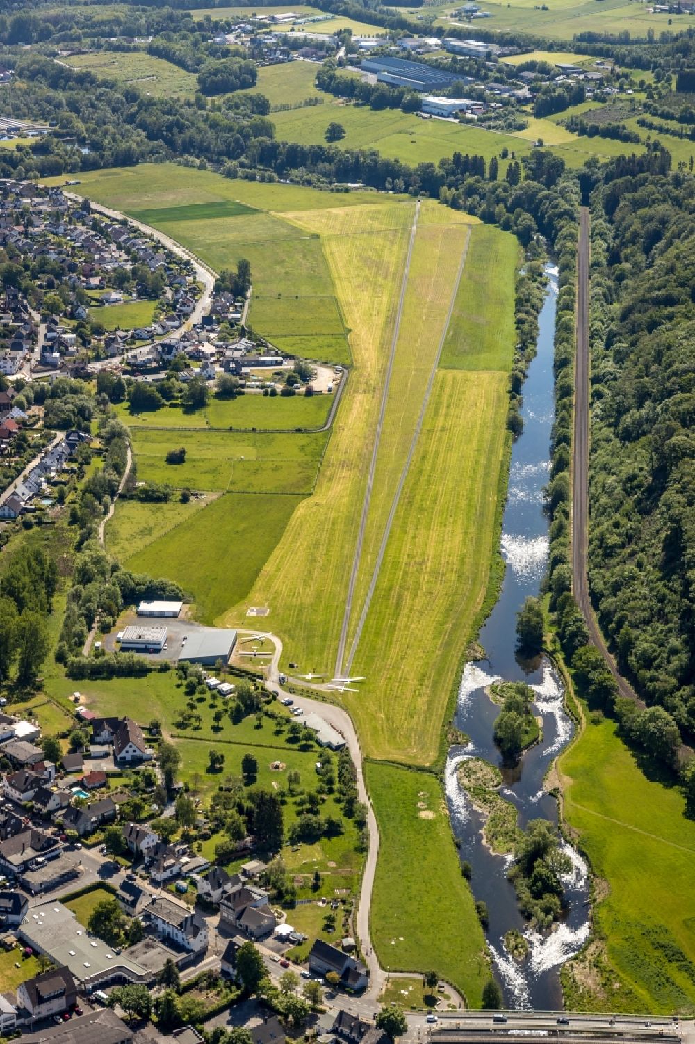 Arnsberg from the bird's eye view: Airfield Oeventrop in the district Oeventrop in Arnsberg in the state of North Rhine-Westphalia, Germany