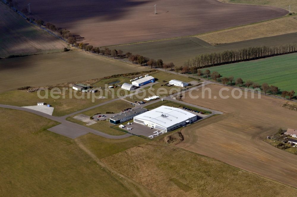 Pasewalk OT Franzfelde from above - View of the airfield Pasewalk in the district Franzfelde in the state Mecklenburg-West Pomerania. On the airfield Pasewalk is the production site for Ultralight aircraft made ??by REMOS with their best-selling G-3 and GX