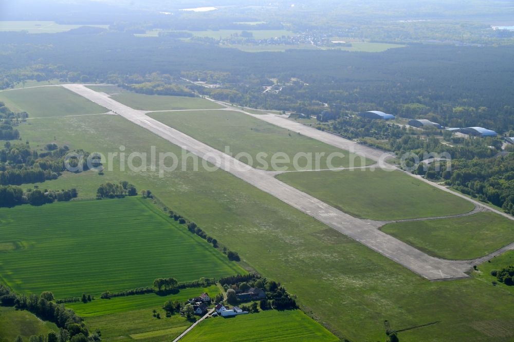 Aerial image Schacksdorf - Runway with tarmac terrain of airfield in Schacksdorf in the state Brandenburg, Germany