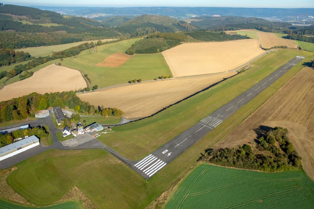 Meschede from above - Runway 04 with tarmac terrain of airfield in Schueren - EDKM in Meschede in the state North Rhine-Westphalia