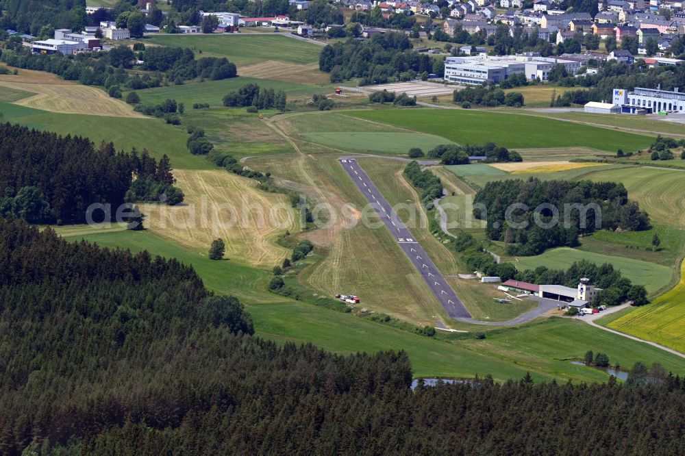 Aerial photograph Helmbrechts - Runway with tarmac terrain of airfield Ottengruener Heide in the district Ottengruen in Helmbrechts in the state Bavaria, Germany
