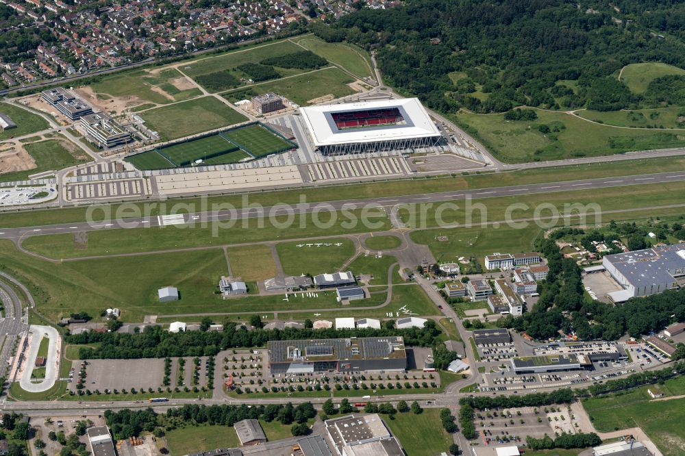 Aerial photograph Freiburg im Breisgau - Airport and tarmac terrain of the airfield EDTF in Freiburg im Breisgau in the state Baden-Wurttemberg, Germany