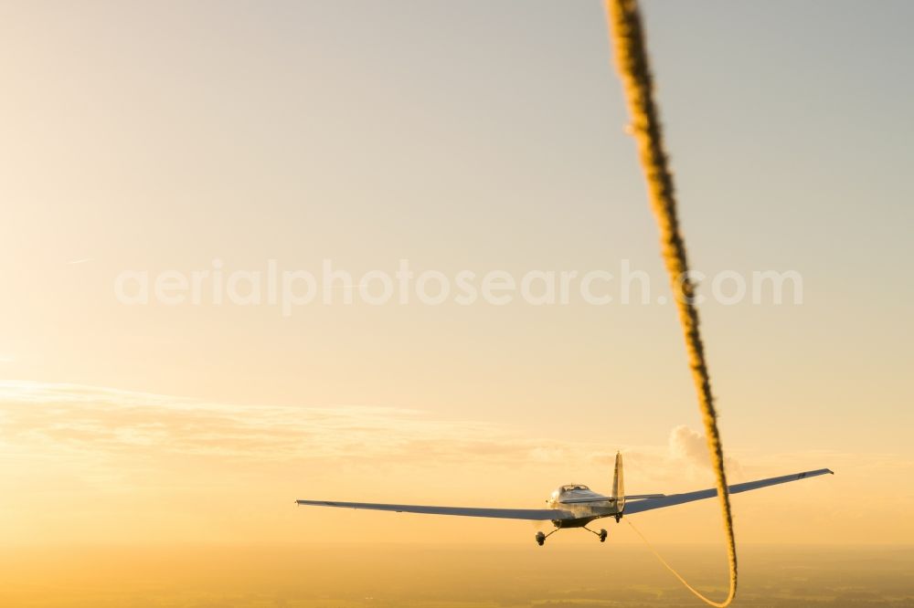 Aerial photograph Stade - Aircraft D-KGBN while towing a glider over the airspace in Stade in the state Lower Saxony, Germany