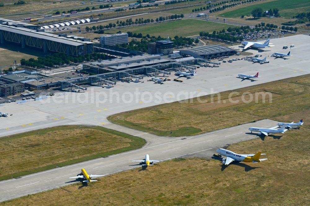 Aerial image Schkeuditz - Aircraft on the parking position - parking area on the Airport Leipzig/ Halle in Schkeuditz in the state Saxony, Germany