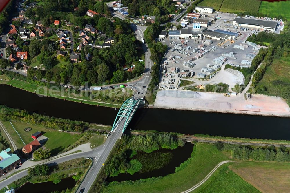 Lauenburg/Elbe from above - River - bridge construction over the Elbe-Luebeck-Kanal in Lauenburg/Elbe in the state Schleswig-Holstein, Germany