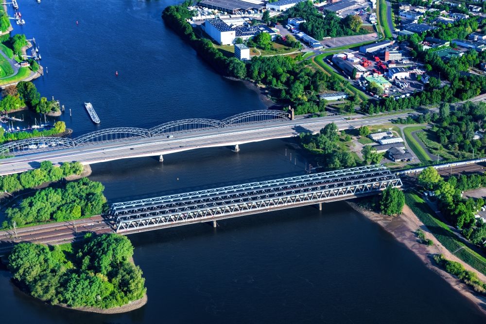 Hamburg from above - River - bridge structure Elbbruecken - Norderelbbruecke on the banks of the Elbe in Hamburg