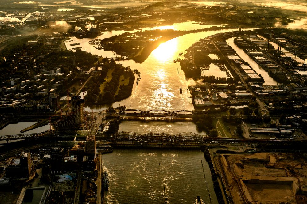 Aerial image Hamburg - River - bridge structure Elbbruecken - Norderelbbruecke - - Freihafenelbbruecke on the banks of the Elbe in Hamburg