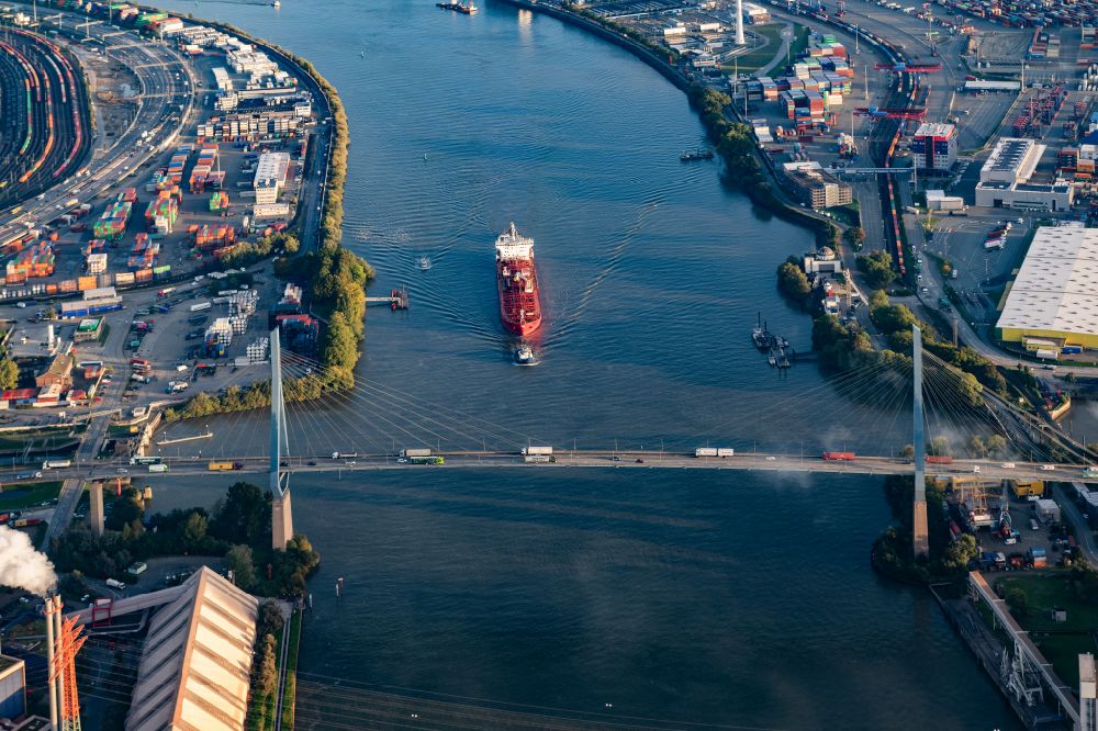 Hamburg from the bird's eye view: River - bridge construction Koehlbrandbruecke on Koehlbrandbrueckenlauf over the port Rugenberger Hafen in the district Steinwerder in Hamburg, Germany