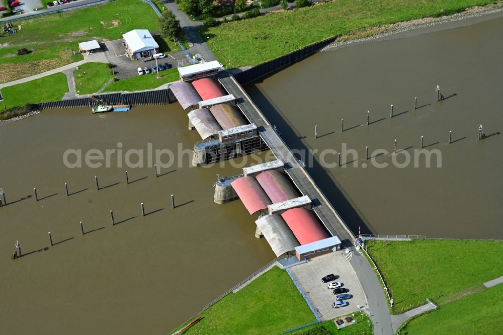 Aerial photograph Neuhäuserdeich - River - bridge construction Ostesperrwerk in Neuhaeuserdeich in the state Lower Saxony, Germany