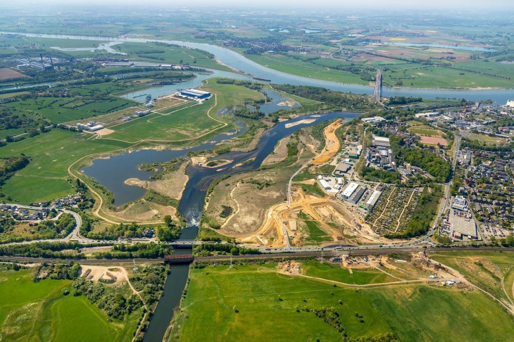 Wesel from the bird's eye view: River delta and river mouth of the Lippe in Wesel in the state North Rhine-Westphalia, Germany