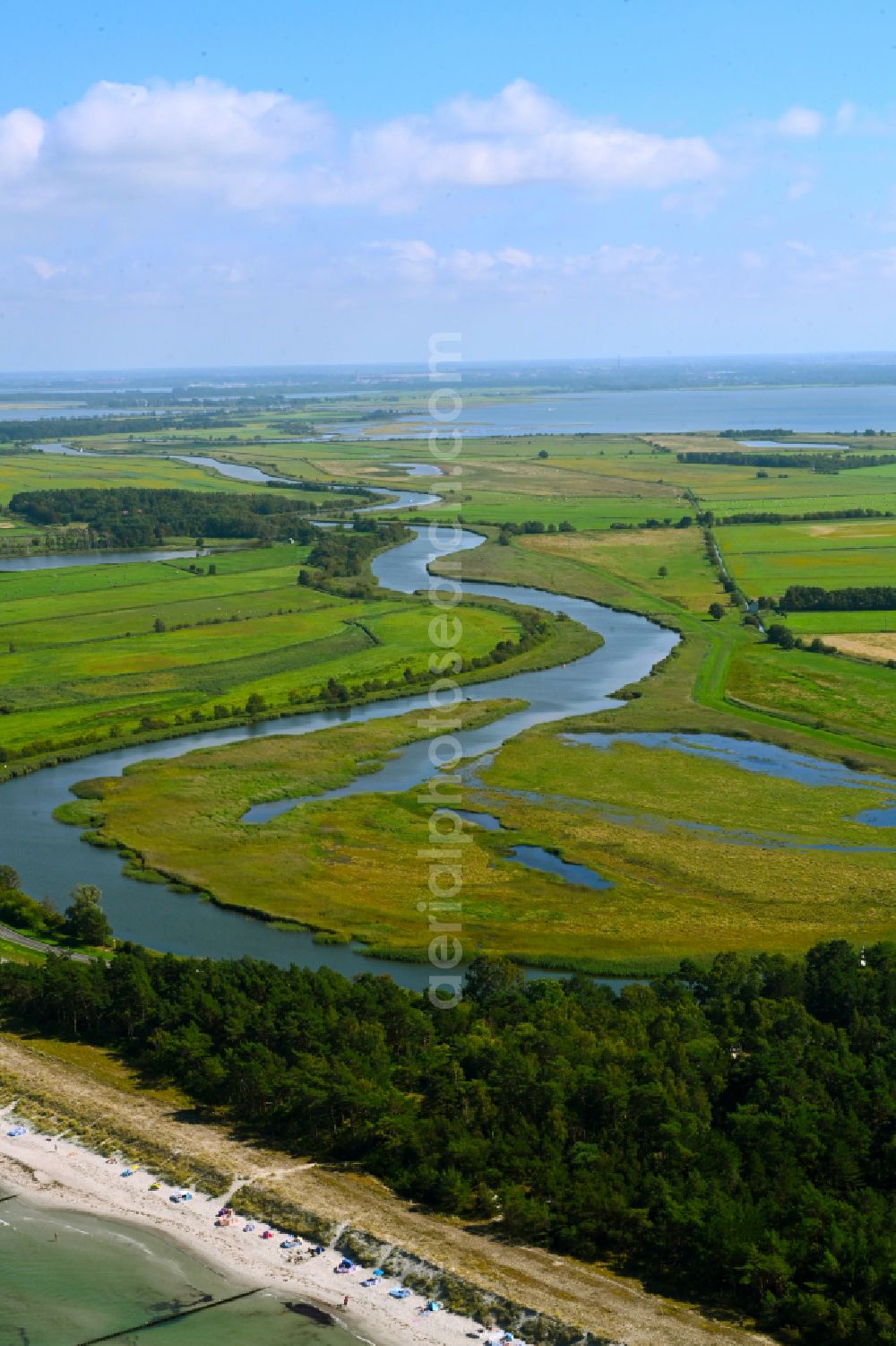 Aerial photograph Prerow - Meandering, serpentine curve of river Prerower Strom in Prerow in the state Mecklenburg - Western Pomerania, Germany