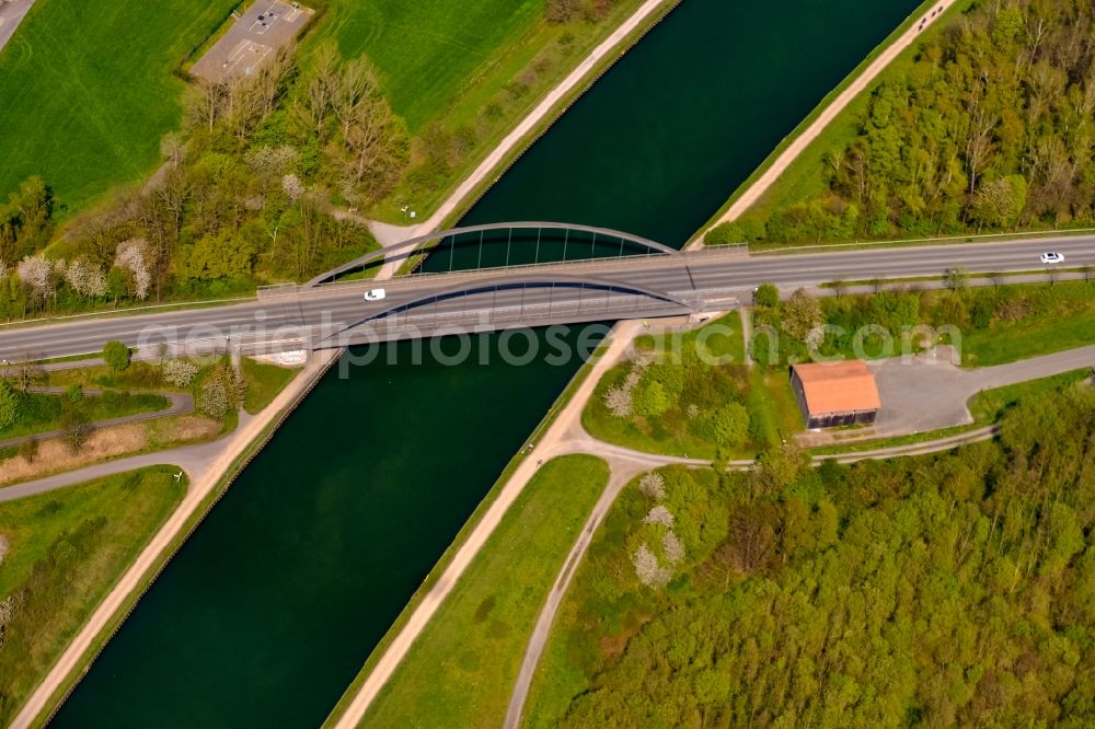 Lünen from the bird's eye view: River - bridge construction in Luenen in the state North Rhine-Westphalia, Germany
