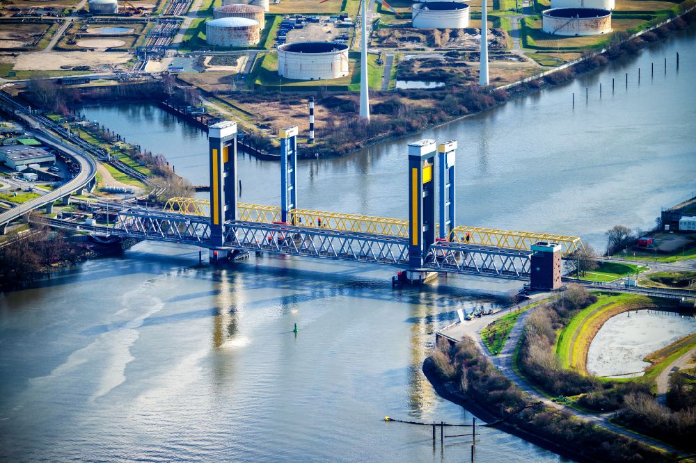 Aerial photograph Hamburg - River - bridge construction Kattwykbruecke about the Suederelbe on street Kattwykdamm in the district Wilhelmsburg in Hamburg, Germany