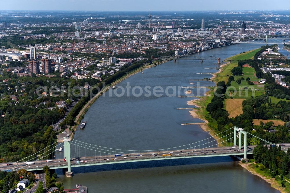 Aerial photograph Köln - River - bridge construction Rheinbruecke Koeln-Rodenkirchen in the district Marienburg in Cologne in the state North Rhine-Westphalia, Germany